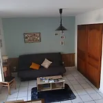 Cosy à Avec Jardin Clôturé De 22 M² Apartamento Sedán