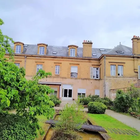 Appartement Studio Cosy A Sedan Avec Jardin Cloture De 22 M² Sedan