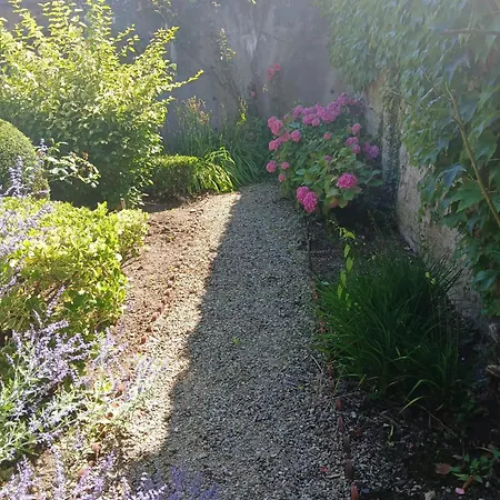 Cosy à Avec Jardin Clôturé De 22 M² Apartamento Sedán