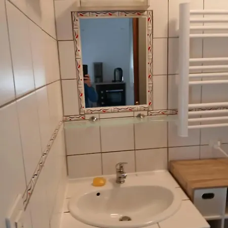 Studio Cosy A Sedan Avec Jardin Cloture De 22 M² *