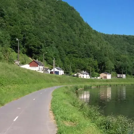 Studio Cosy A Sedan Avec Jardin Cloture De 22 M²