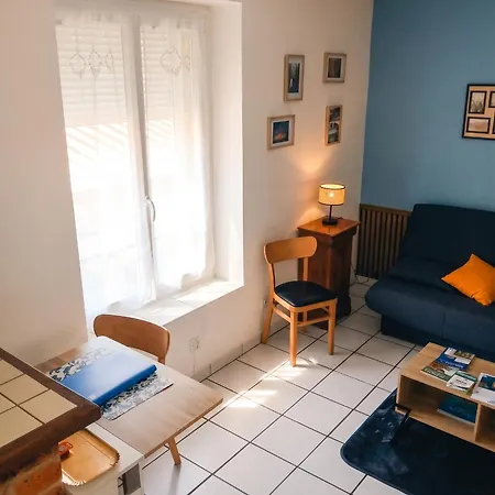 Cosy à Avec Jardin Clôturé De 22 M² * Sedán