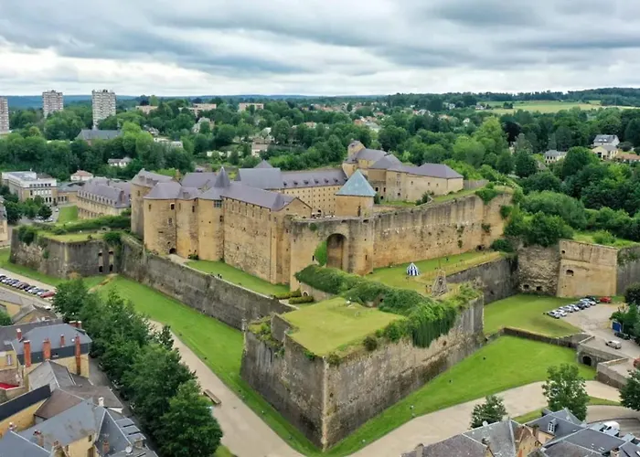 Lägenhet Studio Cosy A Sedan Avec Jardin Cloture De 22 M²